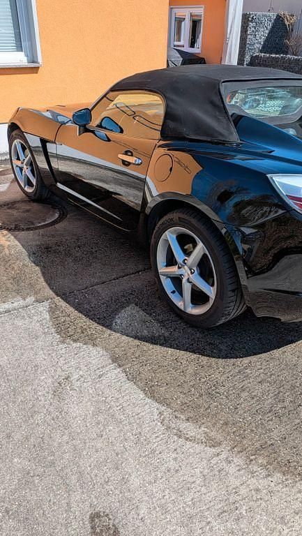 Gebraucht Opel GT 264 PS (194 kW) 2008 Schwarz Cabrio