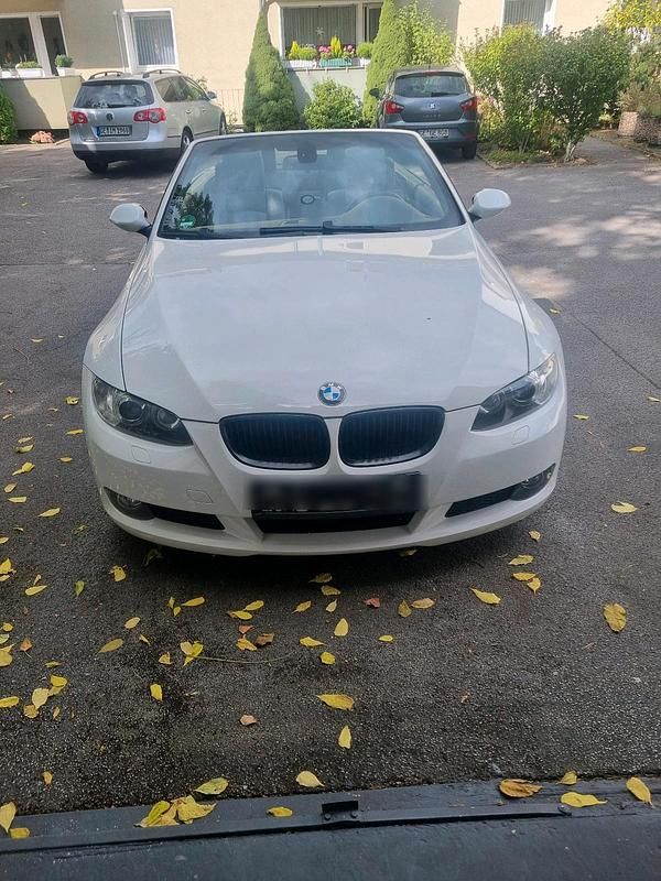 Weiß Gebraucht 2009 BMW 320 Cabriolet Cabrio | 7.800 € (Fairer Preis) - Bild 1/4