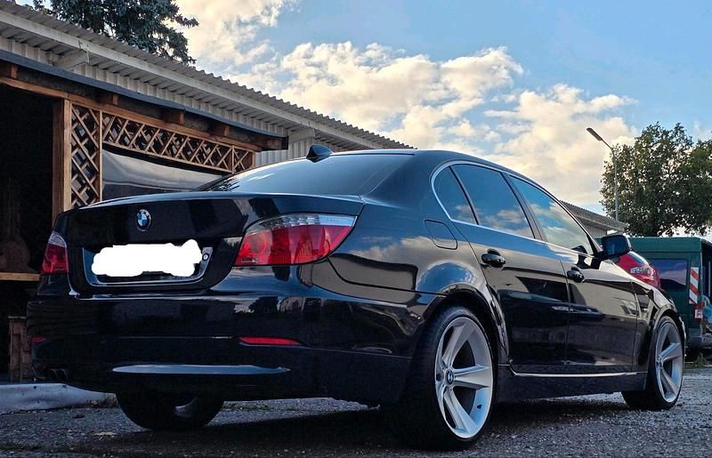 Schwarz Gebraucht 2008 BMW 525 Limousine | 4.500 € (Superpreis) - Bild 1/4