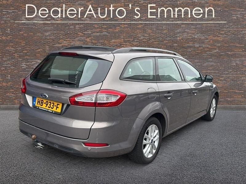 Gebraucht Ford Mondeo Titanium 140 PS (102 kW) 2011 Braun Kombi
