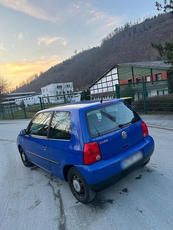 Gebraucht VW Lupo 50 PS (36 kW) 1998 Blau Kleinwagen