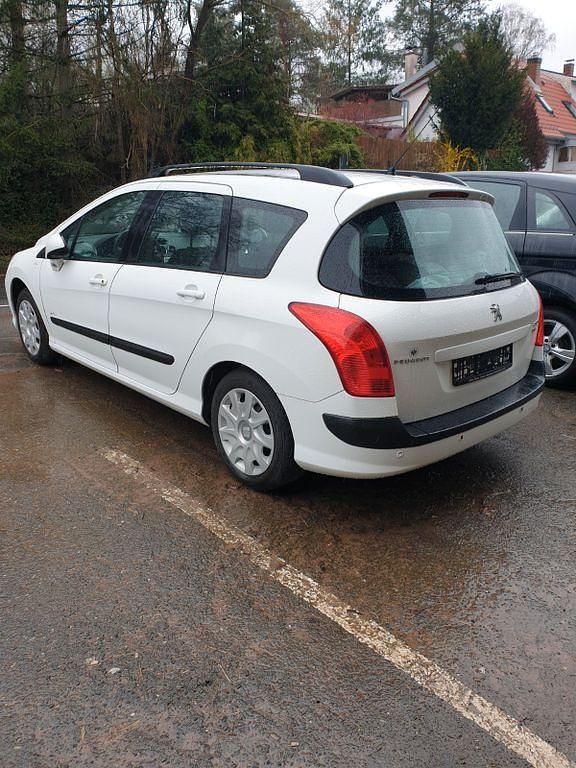 Weiß Gebraucht 2012 Peugeot 308 SW Access Kombi | 6.500 € - Bild 1/4