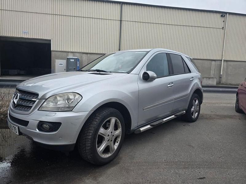 Gebraucht Mercedes ML420 306 PS (225 kW) 2008 Grau SUV