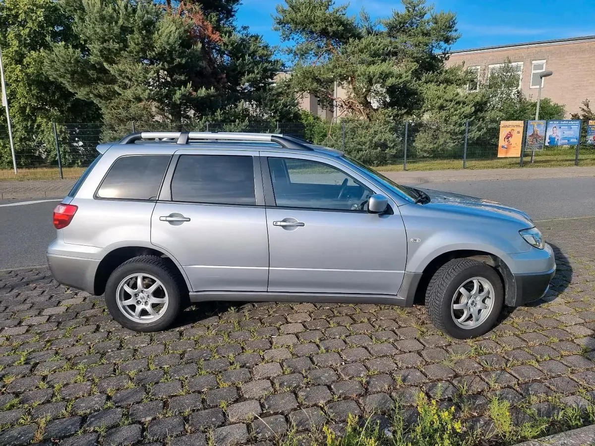 Gebraucht Mitsubishi Outlander 136 PS (100 kW) 2007 Silber SUV