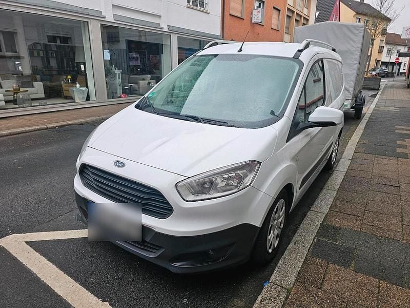 Gebraucht Ford Transit 101 PS (74 kW) 2018 Weiß Van / Kleinbus