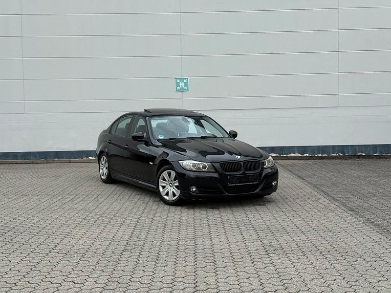 Second-hand BMW 320 Efficient Dynamics 163 CP (119 kW) 2011 Negru Berlinǎ