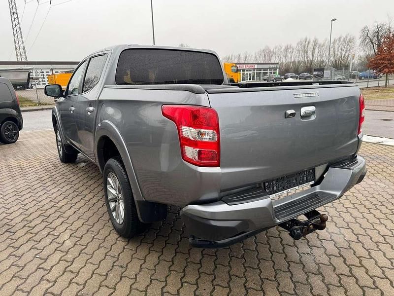 Gebraucht Mitsubishi L200 181 PS (133 kW) 2015 Grau Abholung