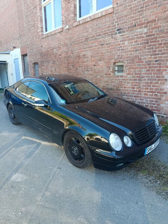 Schwarz Gebraucht 2001 Mercedes CLK320 Elegance Coupé | 2.290 € (Guter Preis) - Bild 1/4