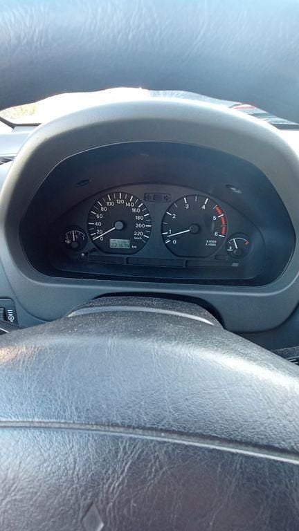 Gebraucht Mitsubishi Space Star Comfort Edition 102 PS (75 kW) 2001 Van / Kleinbus