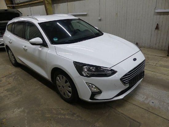 Gebraucht Ford Focus Cool & Connect 120 PS (88 kW) 2020 Weiß Limousine