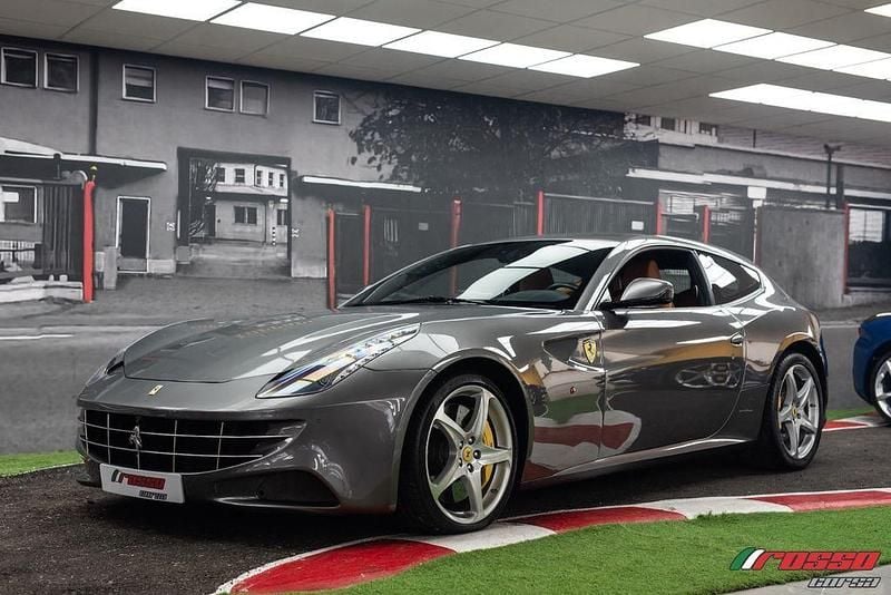 Gebraucht Ferrari FF 662 PS (486 kW) 2012 Grau Kombi