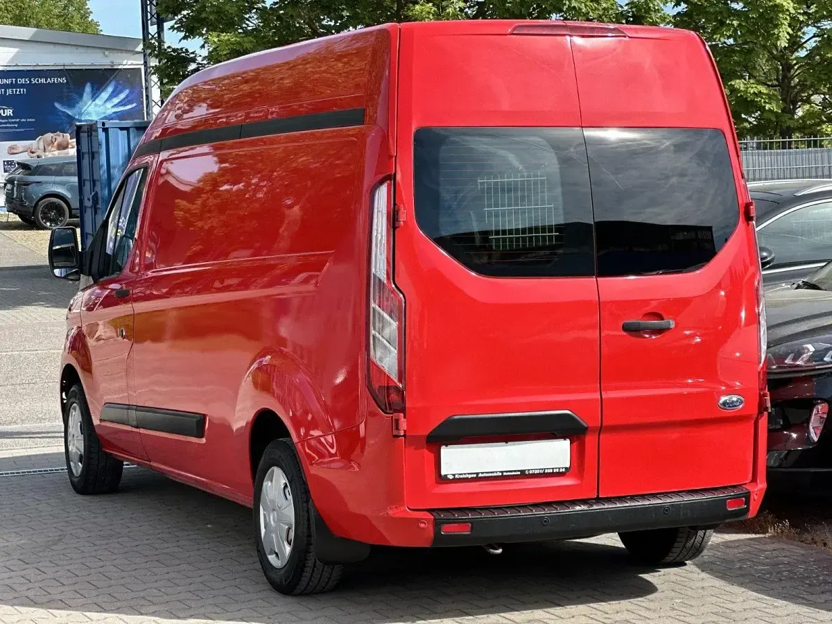 Second-hand Ford Transit Custom 131 CP (96 kW) 2020 Roșu Monovolum