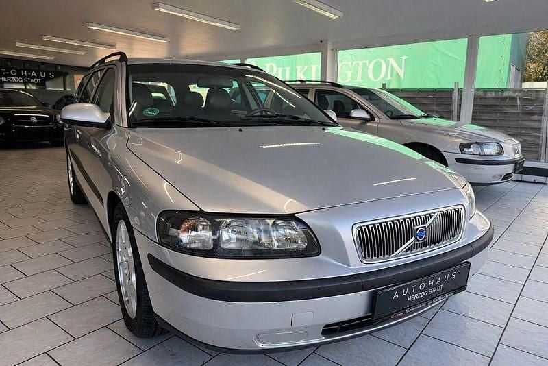 Gebraucht Volvo V70 Comfort 200 PS (147 kW) 2001 Silber Kombi