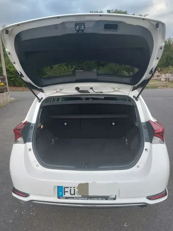 Gebraucht Toyota Auris Edition-S 116 PS (85 kW) 2017 Weiß Limousine
