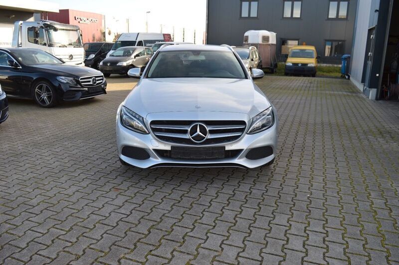 Silber Gebraucht 2016 Mercedes C350e Kombi | 11.400 € (Teuer) - Bild 1/4
