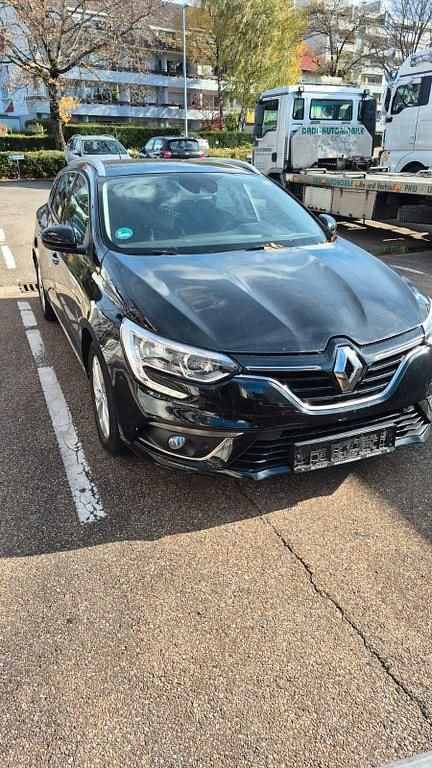 Schwarz Gebraucht 2019 Renault Mégane IV LIMITED Limousine | 8.500 € (Guter Preis) - Bild 1/4