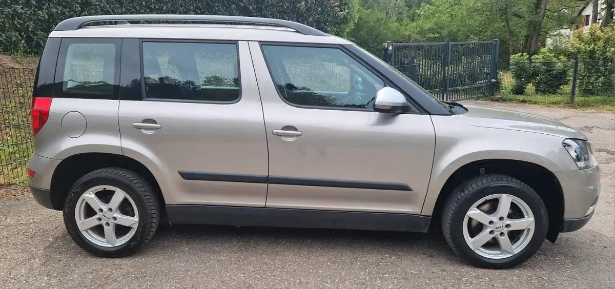 Occasion Skoda Yeti 105 ch (77 kW) 2014 Doré SUV