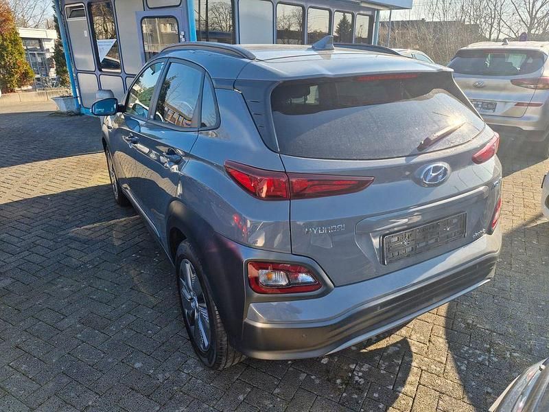 Gebraucht Hyundai Kona Advantage 100 kW (136 PS) 2021 Grau SUV