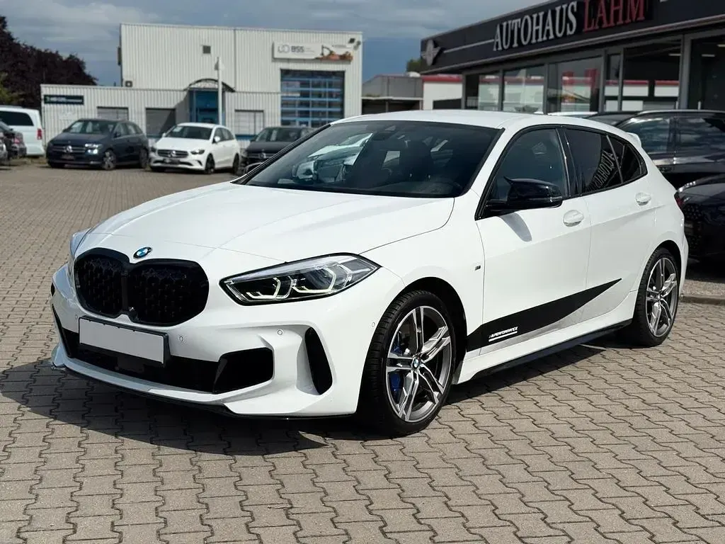 Gebraucht BMW M135 Performance 306 PS (225 kW) 2023 Weiß Kleinwagen