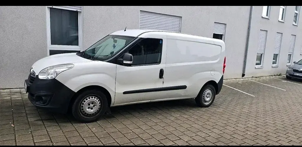 Gebraucht Opel Combo Selection 95 PS (69 kW) 2016 Weiß Van / Kleinbus
