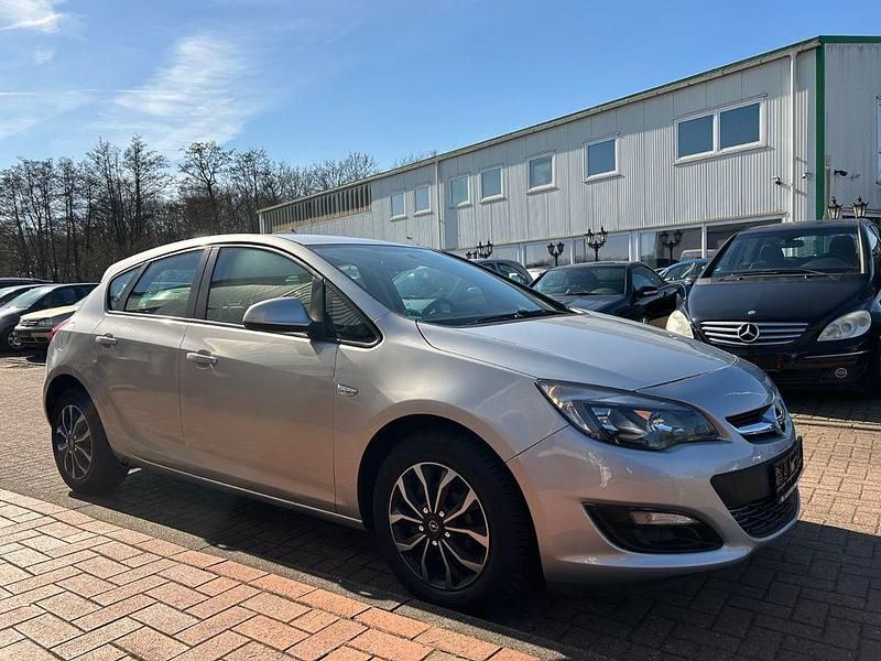Gebraucht Opel Astra 116 PS (85 kW) 2015 Grau Limousine