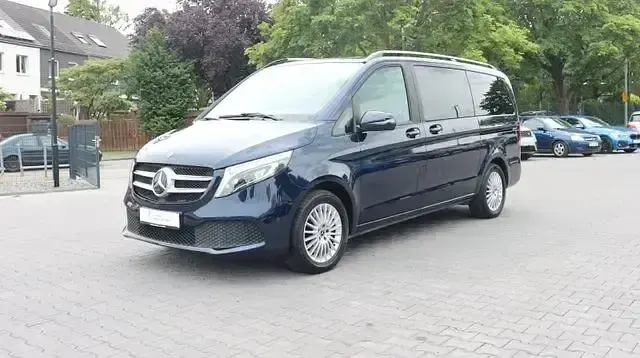 Gebraucht Mercedes V250 Edition 190 PS (139 kW) 2019 Blau Van / Kleinbus
