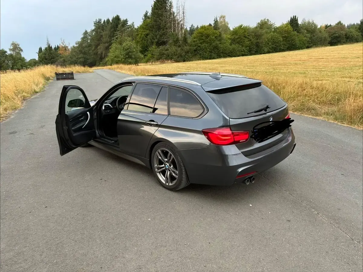 Gebraucht BMW 320 M Sport 184 PS (135 kW) 2019 Grau Kombi