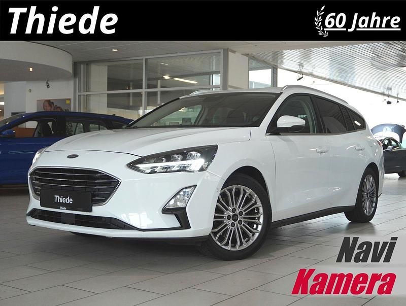 Gebraucht Ford Focus Titanium 120 PS (88 kW) 2021 Frozen white Limousine