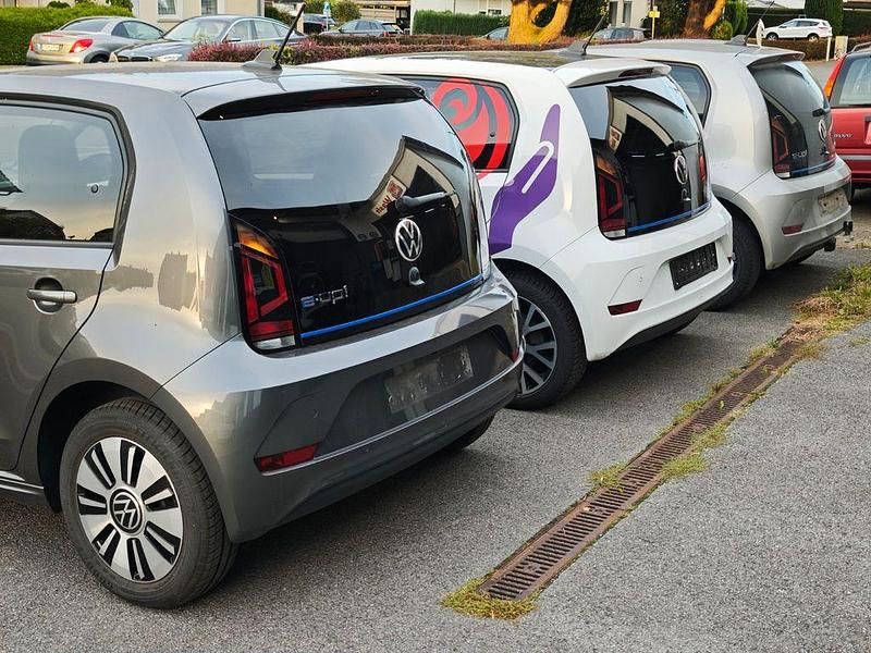 Gebraucht VW e-up! Style 61 kW (83 PS) 2023 Grau Kleinwagen