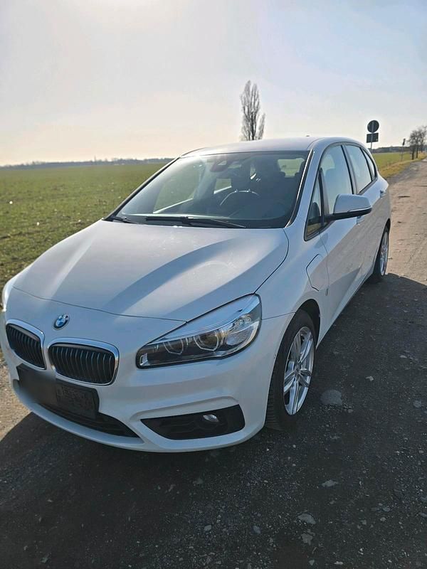 Gebraucht BMW 225 136 PS (100 kW) 2017 Weiß Limousine