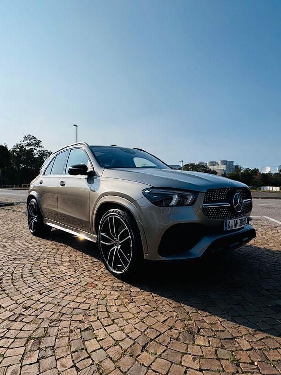 Silber Gebraucht 2022 Mercedes GLE350e SUV | 64.900 € (Fairer Preis) - Bild 1/4