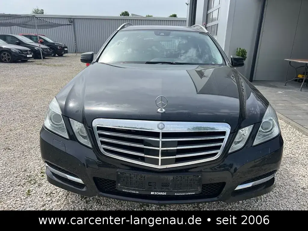 Gebraucht Mercedes E350 265 PS (194 kW) 2011 Schwarz Kombi