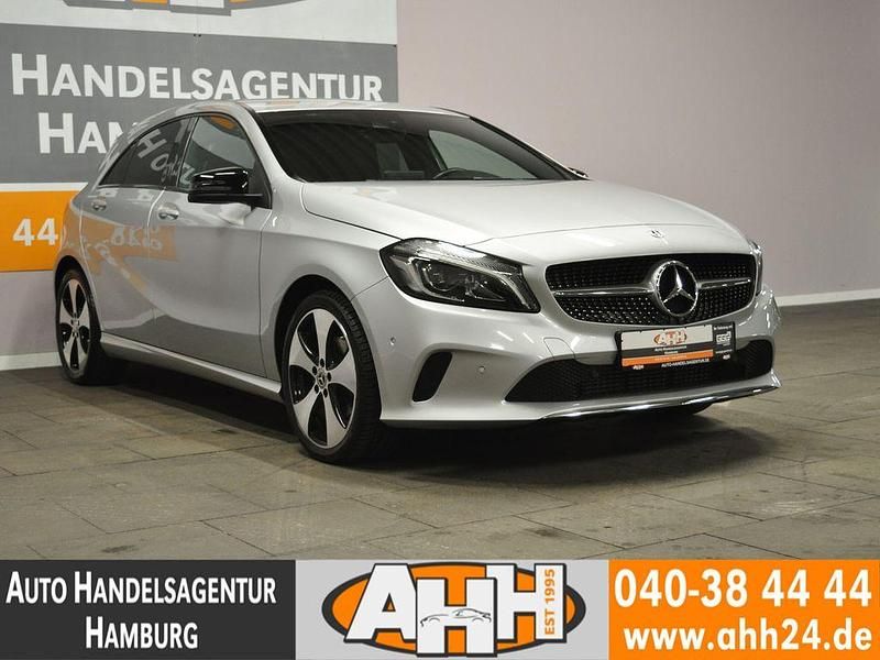 Gebraucht Mercedes A200 Urban 156 PS (114 kW) 2017 Silber Limousine