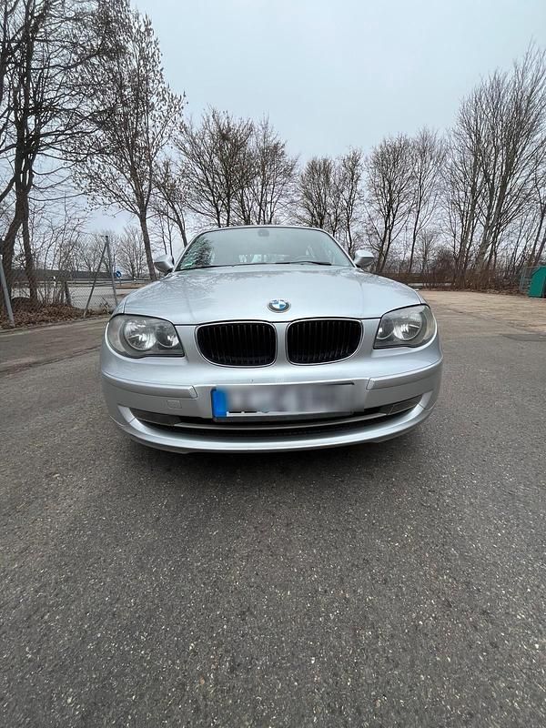 Gebraucht BMW 116 122 PS (89 kW) 2011 Silber Kleinwagen