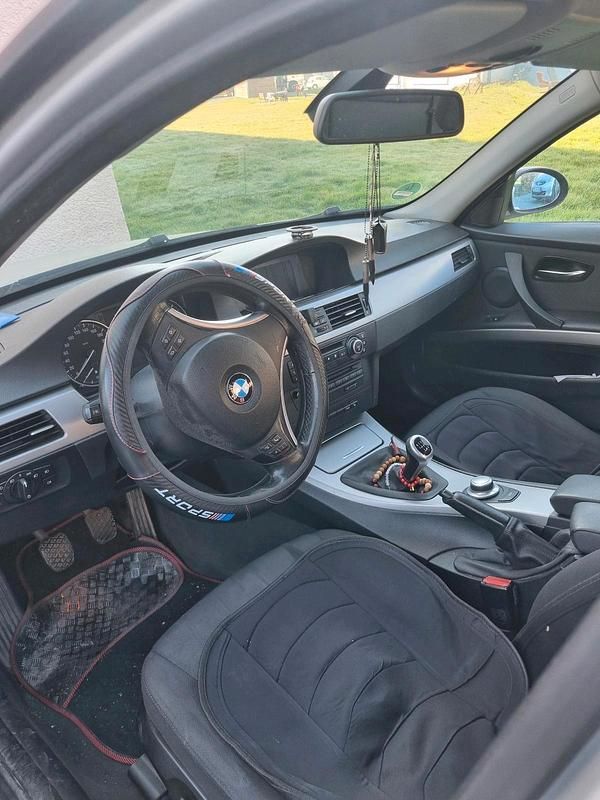 Gebraucht BMW 320 170 PS (125 kW) 2008 Limousine