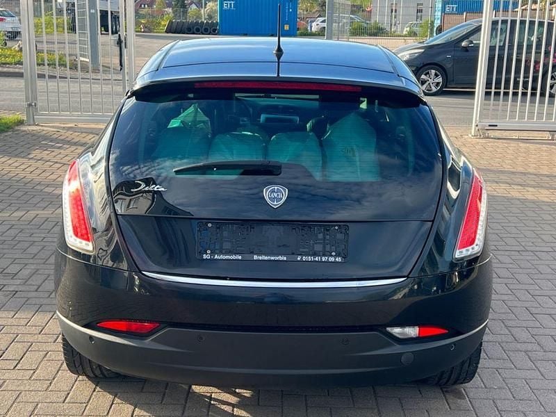 Gebraucht Lancia Delta 120 PS (88 kW) 2010 Schwarz Kleinwagen