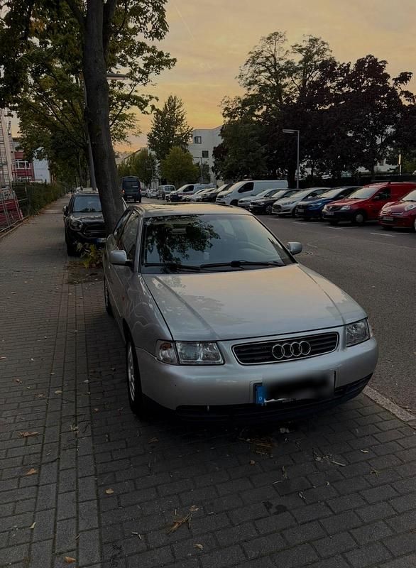 Silber Gebraucht 1998 Audi A3 Kleinwagen | 2.650 € (Etwas zu teuer) - Bild 1/4