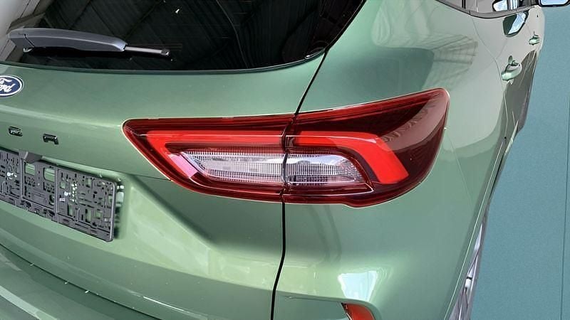 Gebraucht Ford Kuga ST-Line 186 PS (136 kW) 2024 Grün SUV