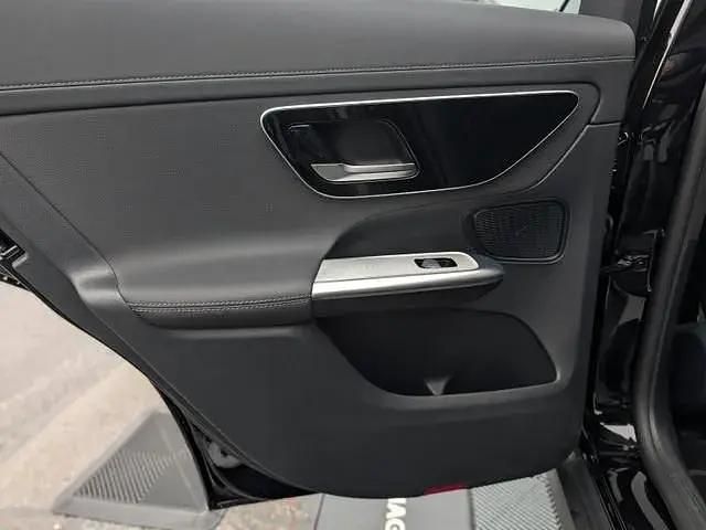 Gebraucht Mercedes GLC200 Advanced Plus 204 PS (150 kW) 2024 Schwarz SUV