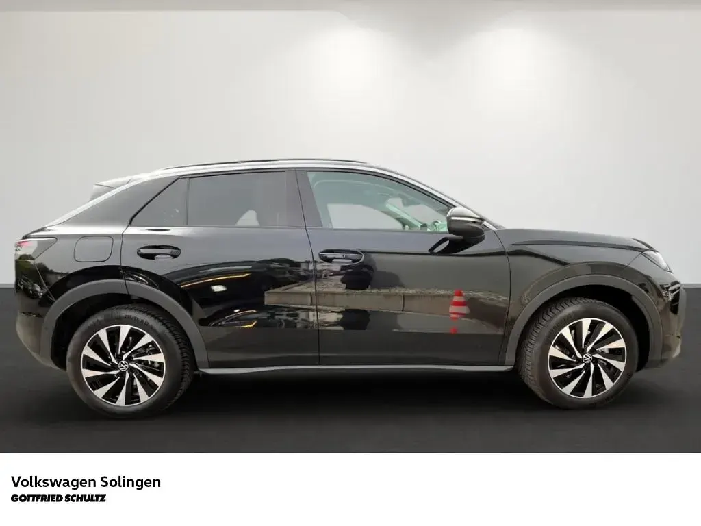 Gebraucht VW T-Roc Life 116 PS (85 kW) 2026 Schwarz SUV