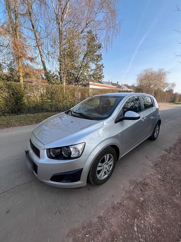 Gebraucht Chevrolet Aveo LT 101 PS (74 kW) 2012 Grau Kleinwagen