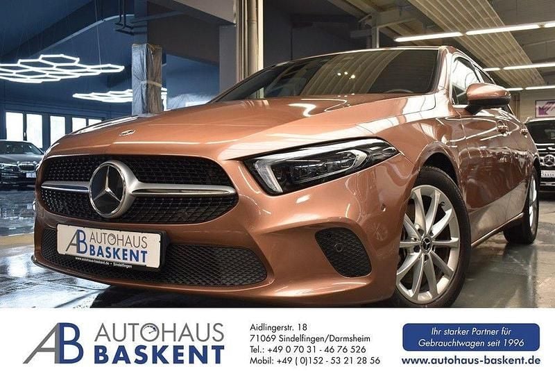 Gold Gebraucht 2022 Mercedes A220 Limousine | 25.890 € (Superpreis) - Bild 1/4