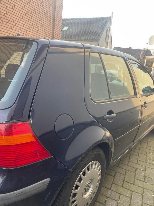 Gebraucht VW Golf IV 90 PS (66 kW) 1999 Blau Kleinwagen