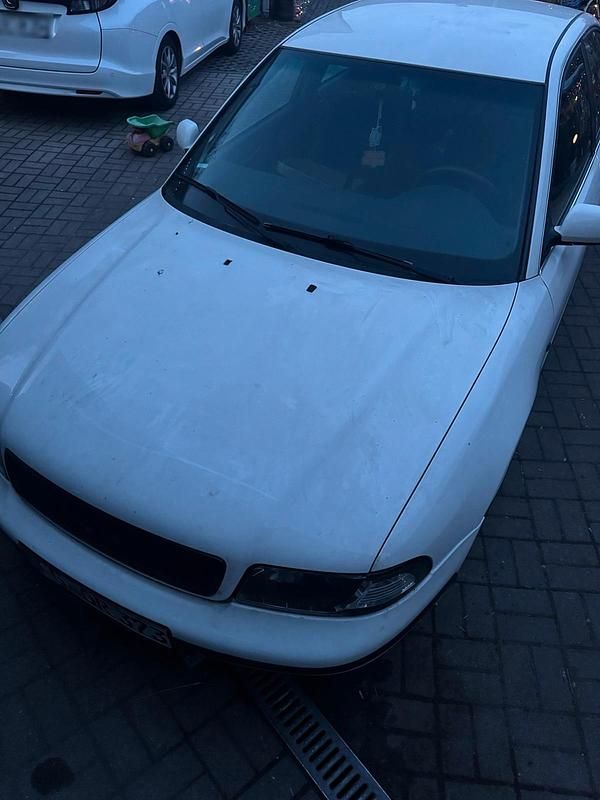 Gebraucht Audi A4 165 PS (121 kW) 1998 Weiß Limousine