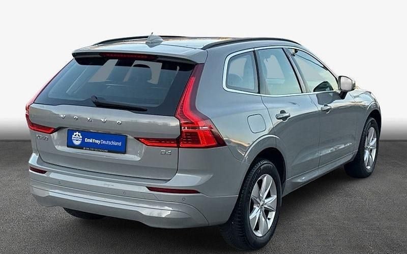 Gebraucht Volvo XC60 Core 197 PS (144 kW) 2023 Grau SUV