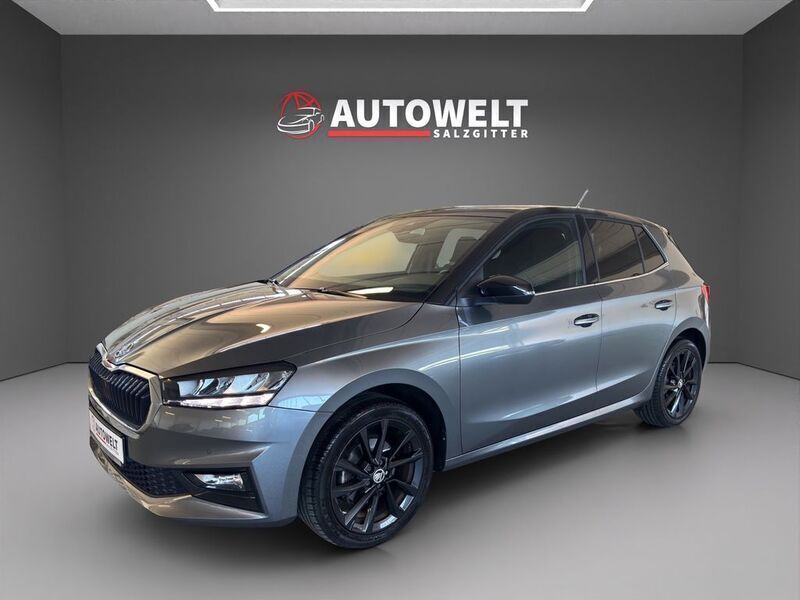 Grau Gebraucht 2022 Skoda Fabia Style Limousine | 17.999 € (Guter Preis) - Bild 1/4