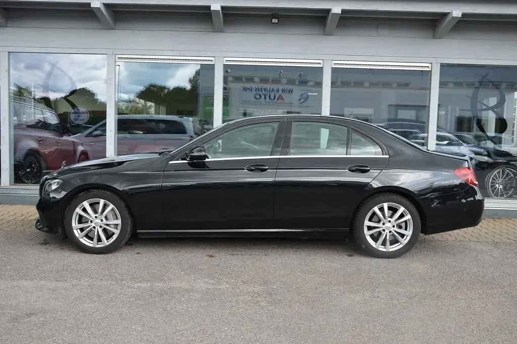 Gebraucht Mercedes E350 286 PS (210 kW) 2020 Schwarz Limousine