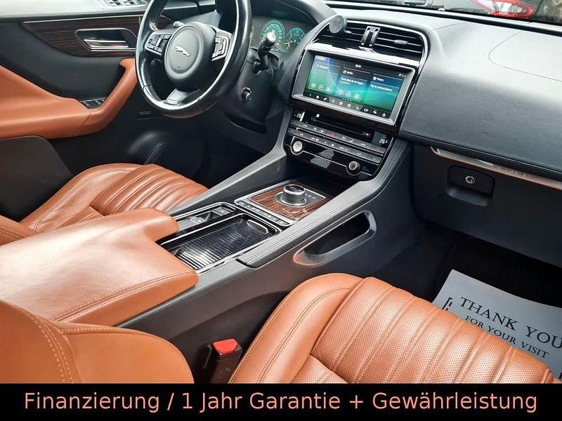 Gebraucht Jaguar F-Pace Portfolio 301 PS (221 kW) 2017 Blau SUV