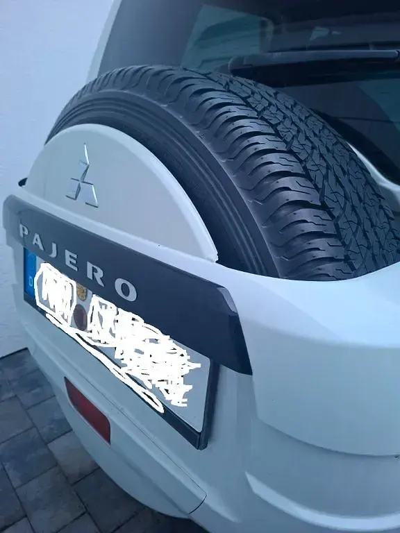 Gebraucht Mitsubishi Pajero Edition 200 PS (147 kW) 2014 Weiß SUV