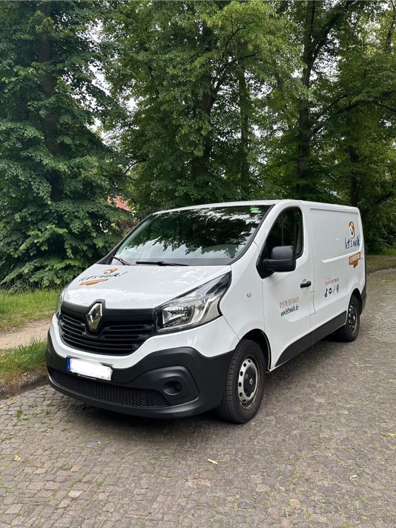 Weiß Gebraucht 2015 Renault Trafic Komfort Van | 7.500 € (Guter Preis) - Bild 1/4